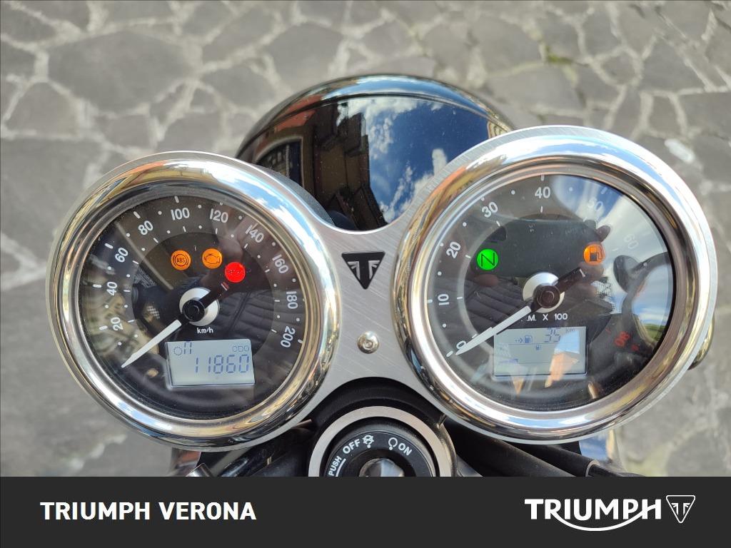 TRIUMPH Bonneville 900 T100 Black