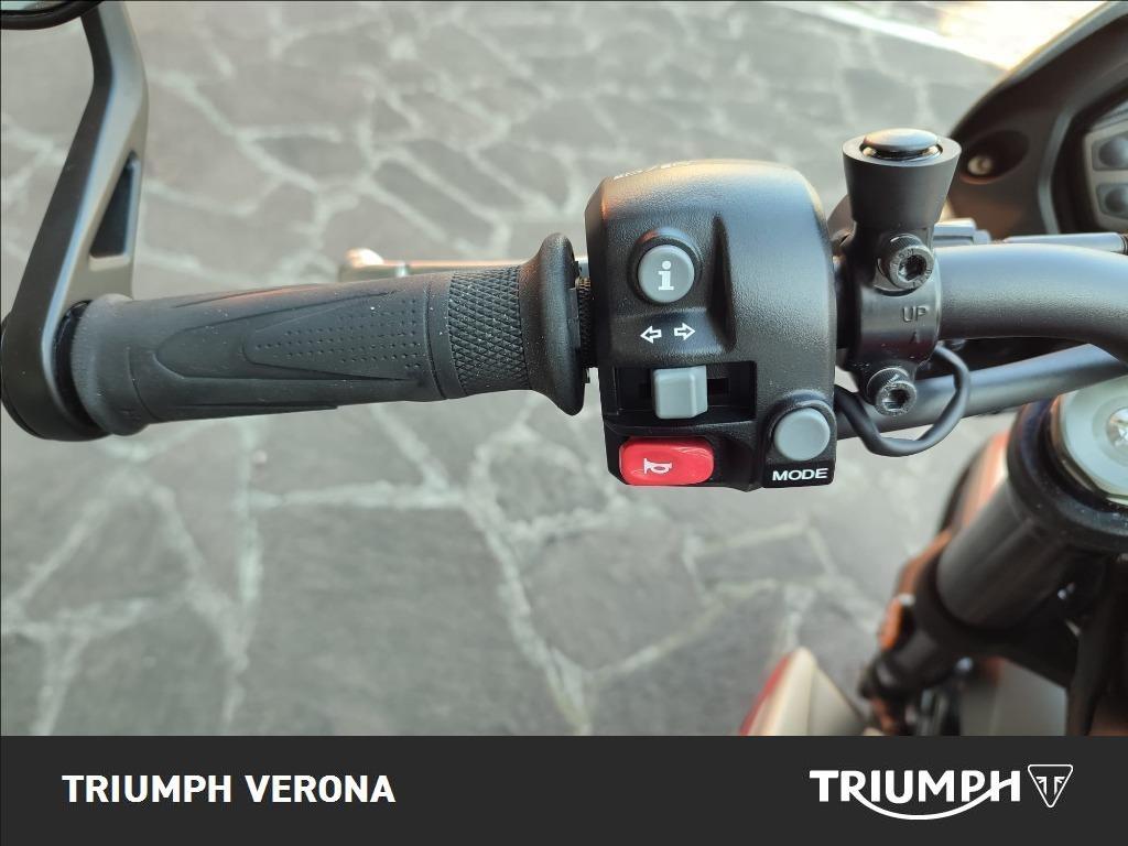 TRIUMPH Street Triple 765 R