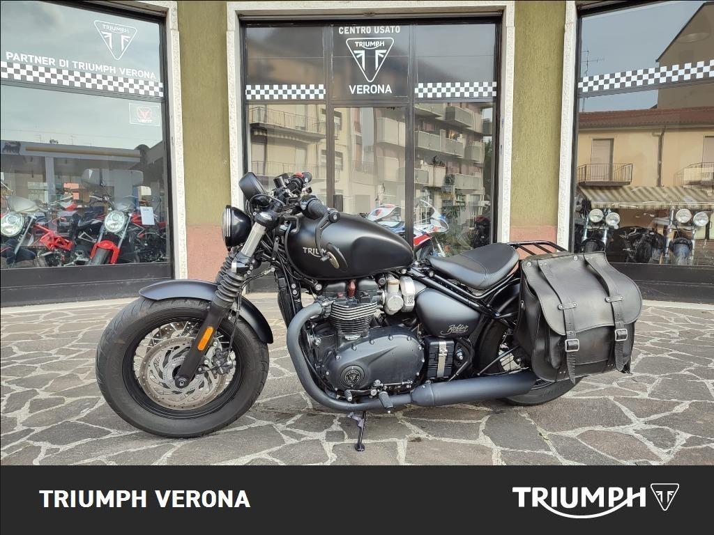 TRIUMPH Bonneville 1200 Bobber Black