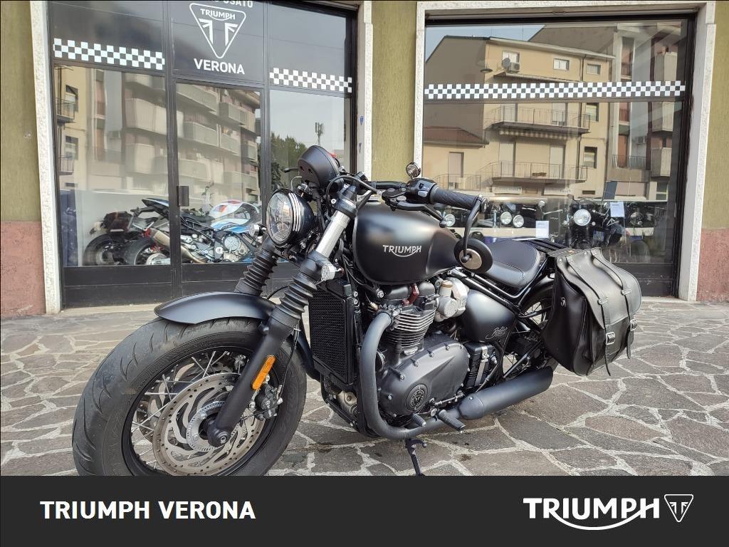 TRIUMPH Bonneville 1200 Bobber Black