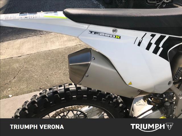 TRIUMPH TF 250 X Abs