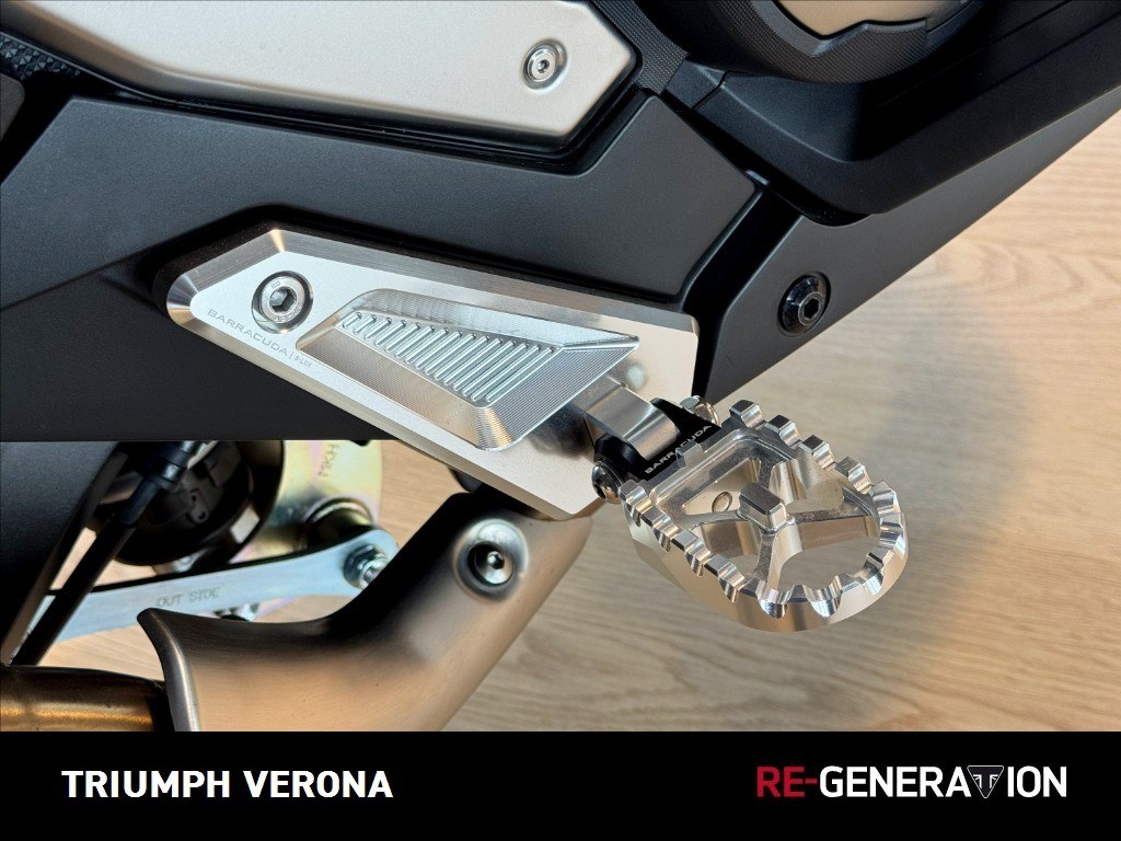 HONDA X-ADV 750 DCT Abs