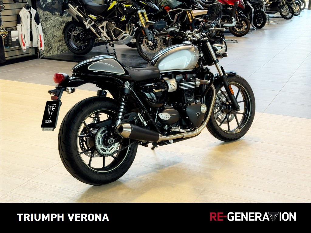 TRIUMPH Street Twin 900 