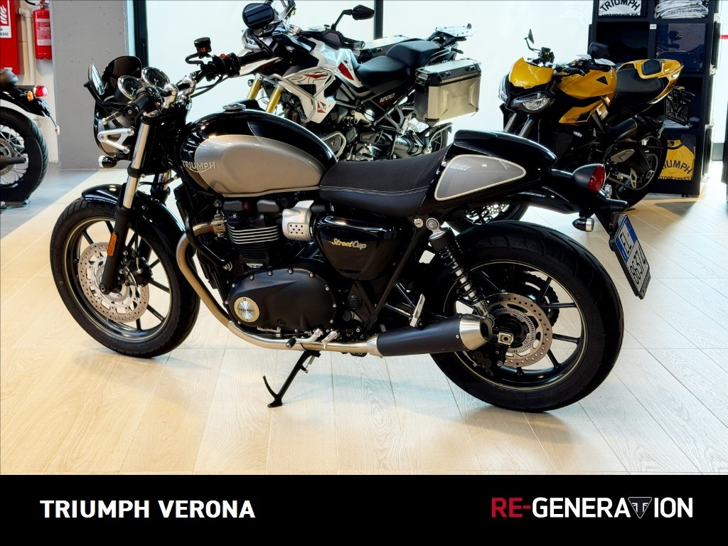 TRIUMPH Street Twin 900 