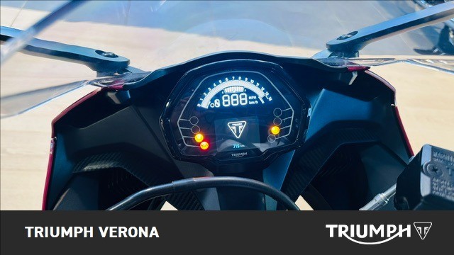 TRIUMPH Daytona 660 Abs
