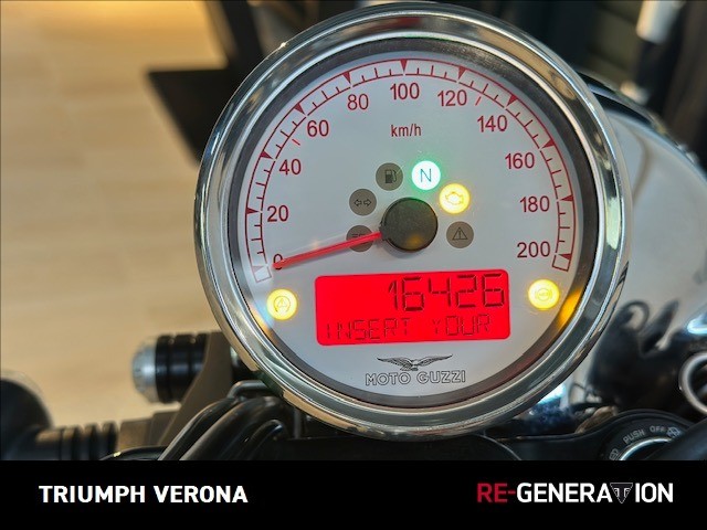 MOTO GUZZI V9 850 Bobber
