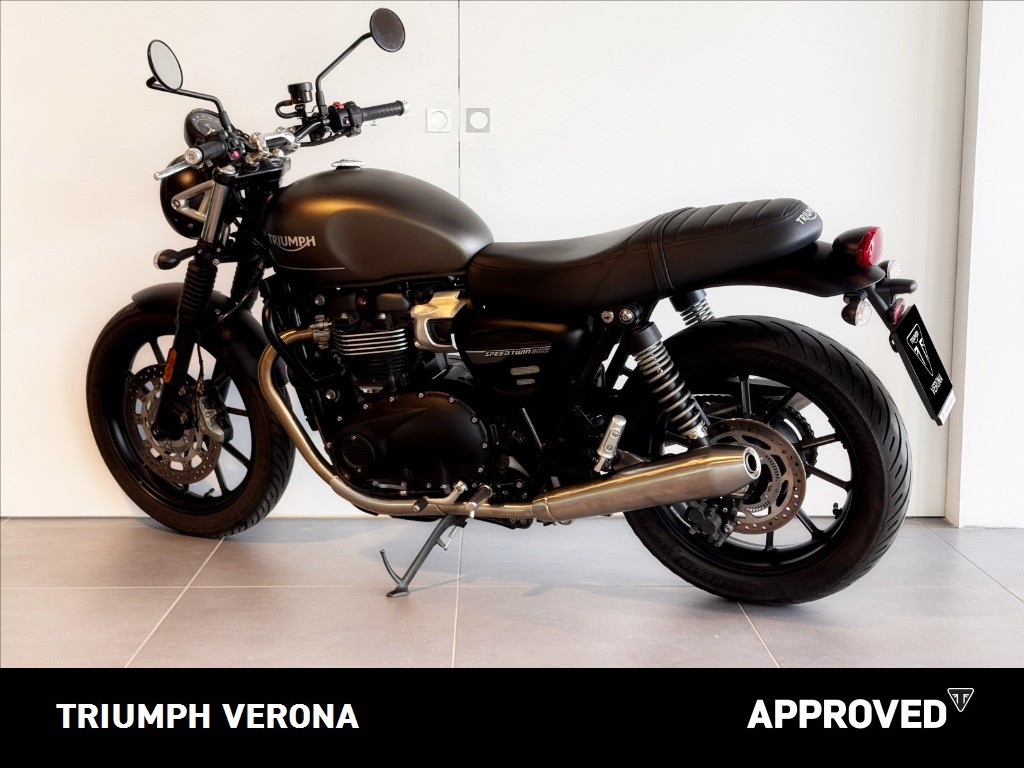 TRIUMPH Street Twin 900 